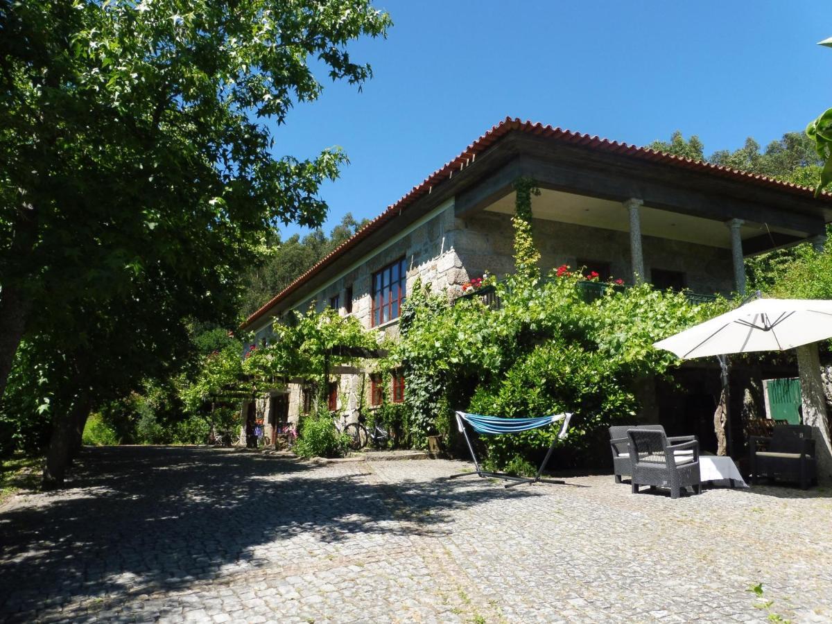 The Pool House * Longos